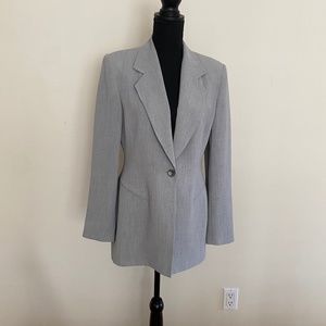 Gorgeous Never Worn Grey Blazer jacket By Cache